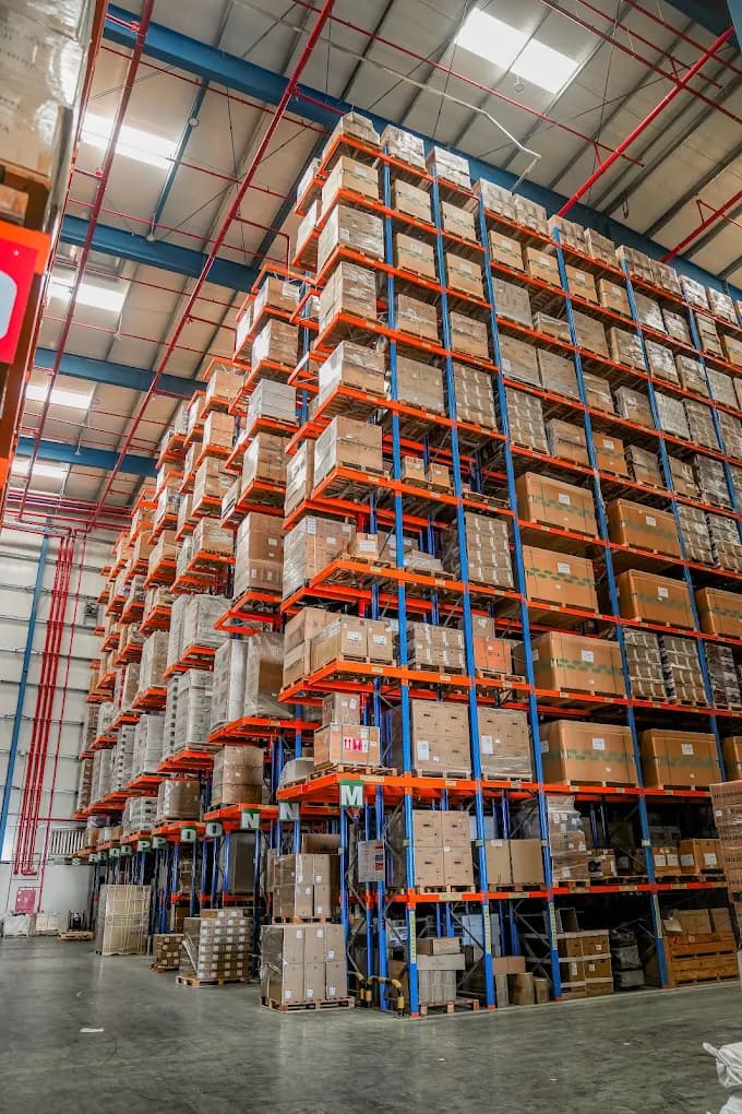 High-bay pallet racking inside GlobeTech's JAFZA South Central Warehouse